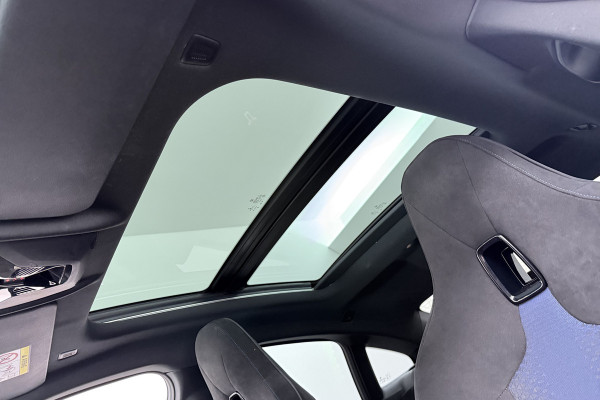 BMW 2 Serie Gran Coupé 218i High Executive (PANORAMADAK, STOELVERWARMING, NAVIGATIE, DEALER ONDERHOUDEN)
