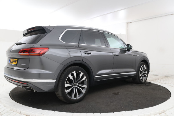 Volkswagen Touareg 3.0 TSi eHybrid 4MOTION Panorama, 360 Camera, Digital dash!