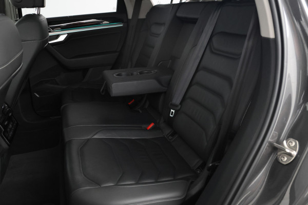 Volkswagen Touareg 3.0 TSi eHybrid 4MOTION Panorama, 360 Camera, Digital dash!