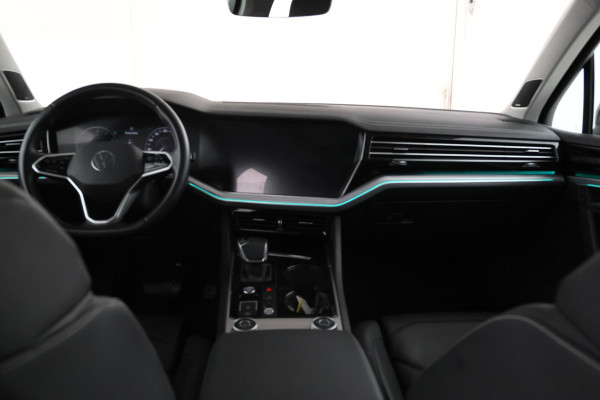 Volkswagen Touareg 3.0 TSi eHybrid 4MOTION Panorama, 360 Camera, Digital dash!