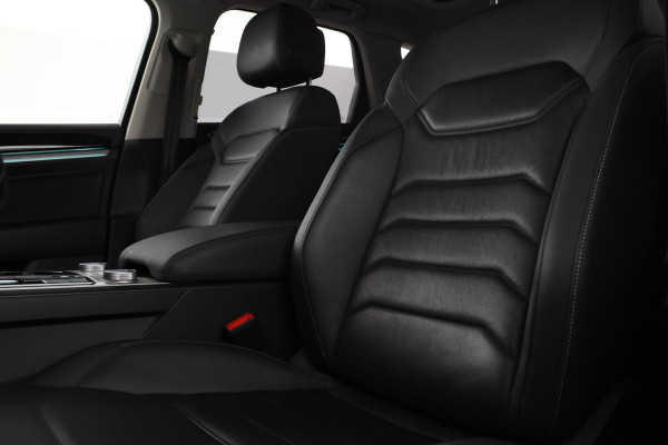 Volkswagen Touareg 3.0 TSi eHybrid 4MOTION Panorama, 360 Camera, Digital dash!