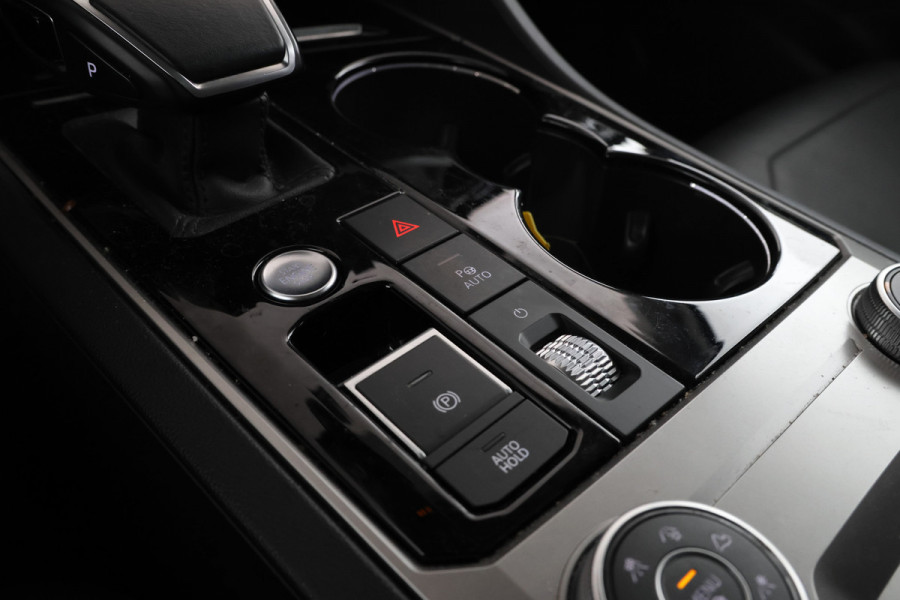 Volkswagen Touareg 3.0 TSi eHybrid 4MOTION Panorama, 360 Camera, Digital dash!