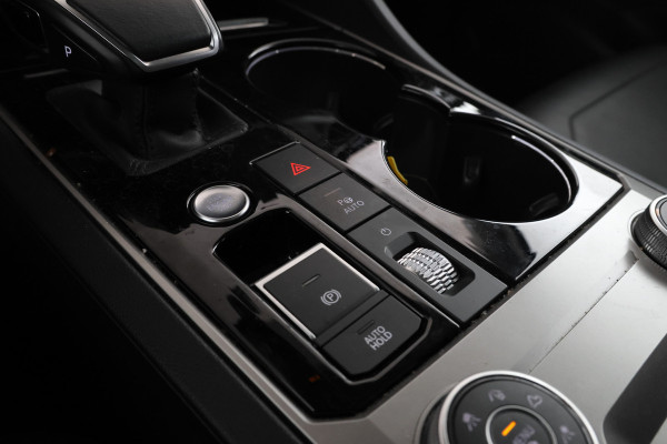 Volkswagen Touareg 3.0 TSi eHybrid 4MOTION Panorama, 360 Camera, Digital dash!