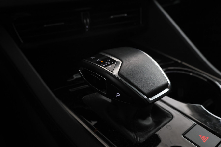 Volkswagen Touareg 3.0 TSi eHybrid 4MOTION Panorama, 360 Camera, Digital dash!