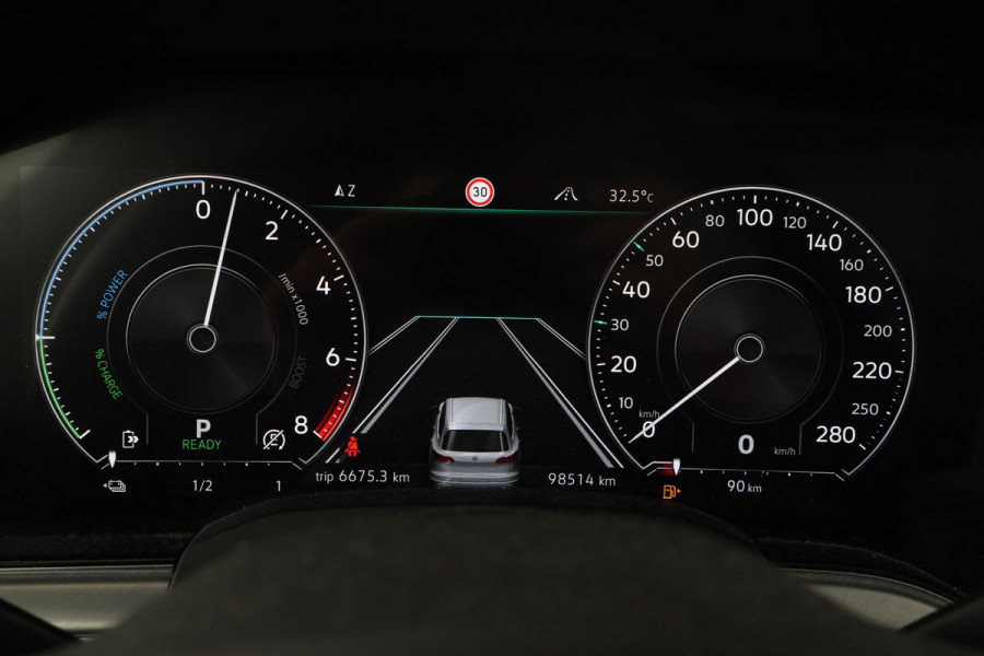 Volkswagen Touareg 3.0 TSi eHybrid 4MOTION Panorama, 360 Camera, Digital dash!