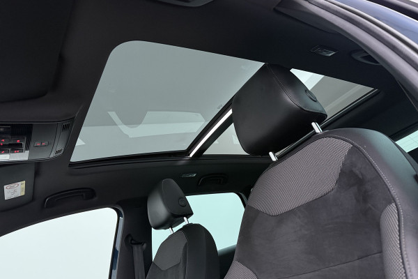 Seat Ateca 1.4 EcoTSI Xcellence (PANORAMADAK, CAMERA, STOELVERWARMING, TREKHAAK)