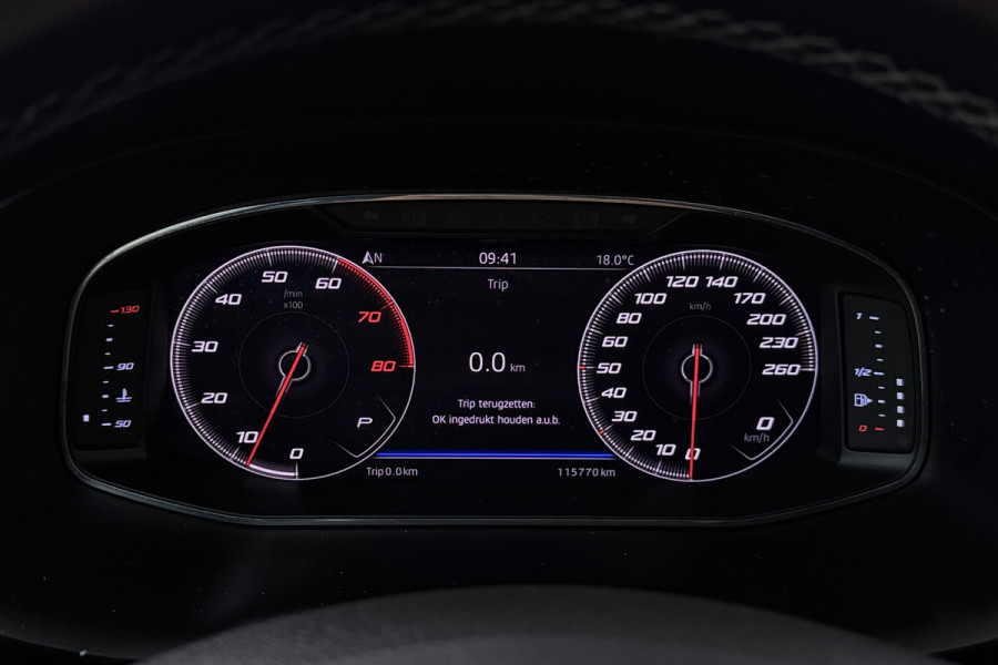 Seat Ateca 1.4 EcoTSI Xcellence (PANORAMADAK, CAMERA, STOELVERWARMING, TREKHAAK)