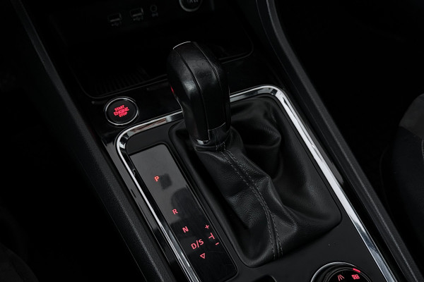 Seat Ateca 1.4 EcoTSI Xcellence (PANORAMADAK, CAMERA, STOELVERWARMING, TREKHAAK)