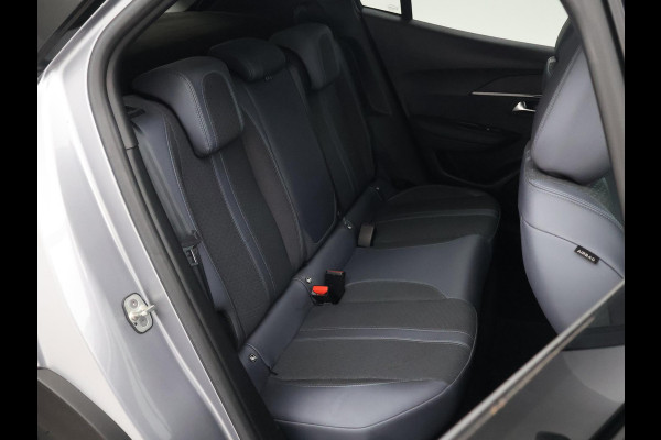 Peugeot e-2008 EV ALLURE 50 kWh + CAMERA | LED | CARPLAY | STOELVERW.