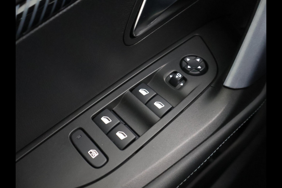 Peugeot e-2008 EV ALLURE 50 kWh + CAMERA | LED | CARPLAY | STOELVERW.