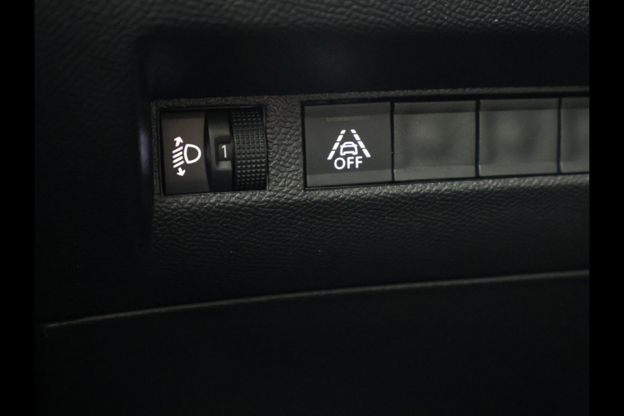 Peugeot e-2008 EV ALLURE 50 kWh + CAMERA | LED | CARPLAY | STOELVERW.