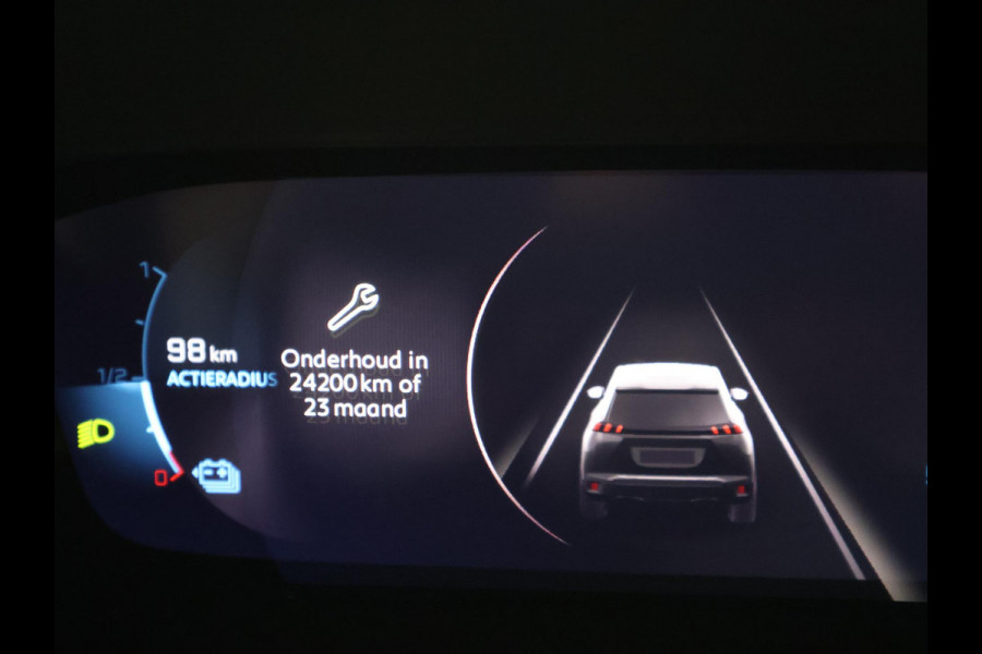 Peugeot e-2008 EV ALLURE 50 kWh + CAMERA | LED | CARPLAY | STOELVERW.