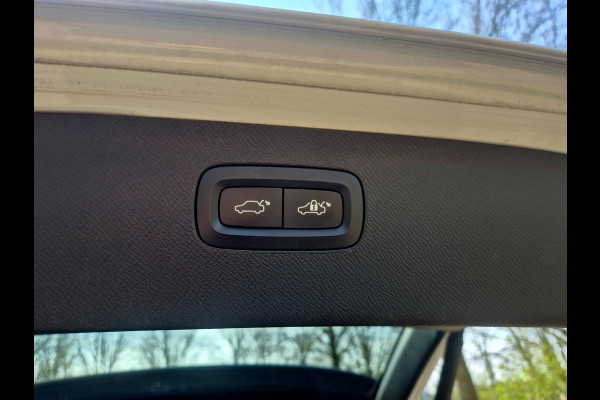 Volvo XC90 2.0 T8 Recharge AWD R-Design . 22 inch . Camera