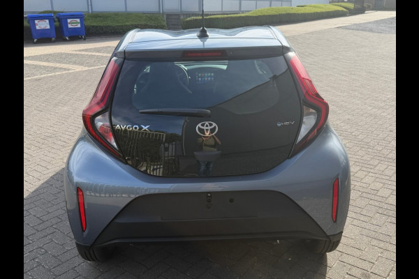 Toyota Aygo X HYBRID 1.5 17 Lichtmetaal Stoelverwarming Go pack