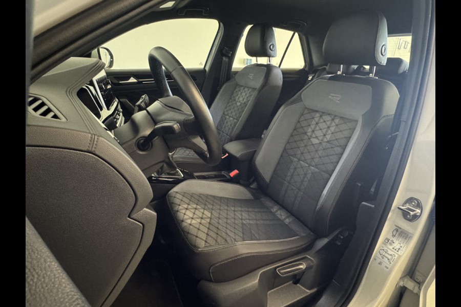 Volkswagen T-Roc TSI 110PK R-LINE SPORT IQ.LIGHT/TREKHAAK/STOEL VERW.