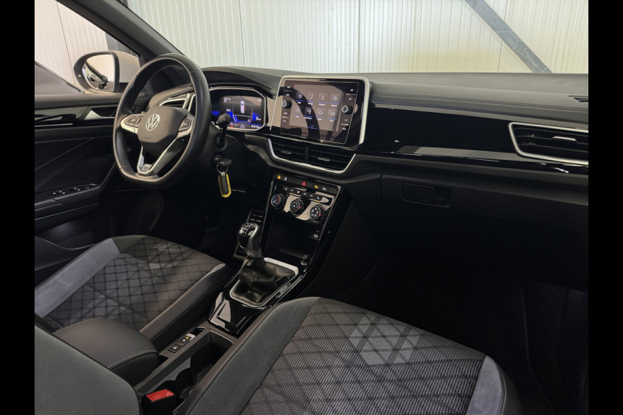 Volkswagen T-Roc TSI 110PK R-LINE SPORT IQ.LIGHT/TREKHAAK/STOEL VERW.