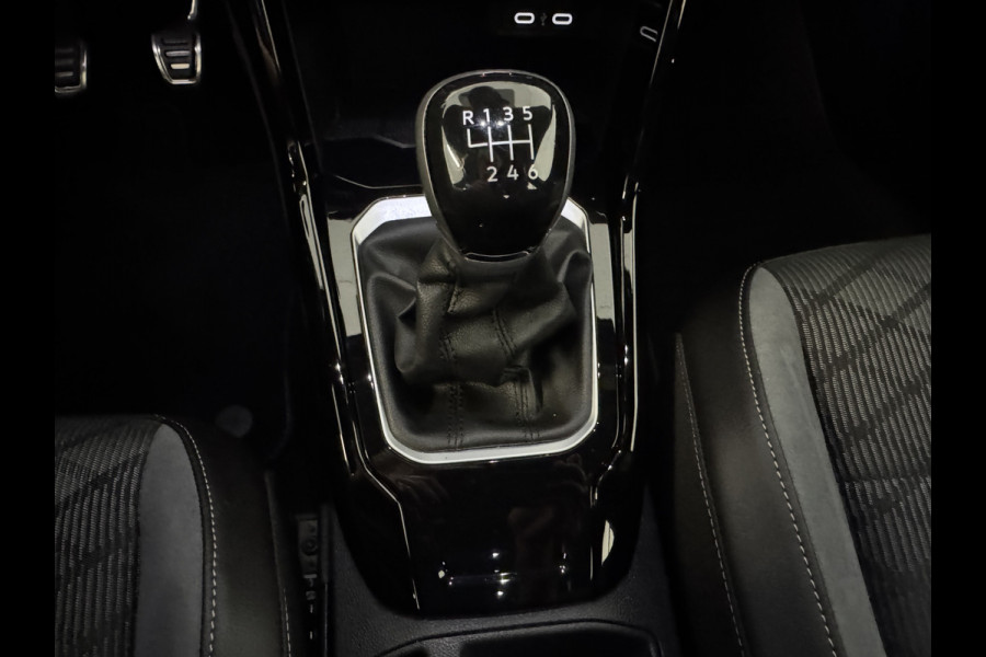 Volkswagen T-Roc TSI 110PK R-LINE SPORT IQ.LIGHT/TREKHAAK/STOEL VERW.