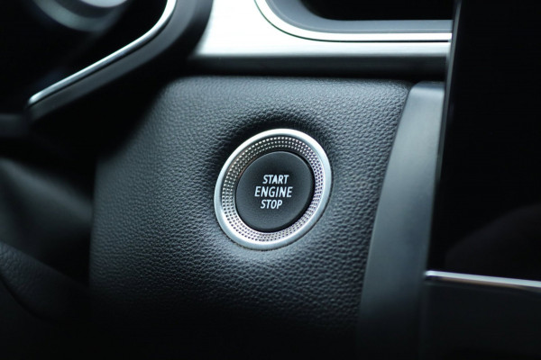 Renault Captur 1.6 E-Tech Plug-in Hybrid / Carplay / Camera