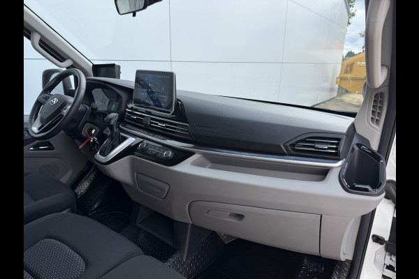 Maxus eDeliver 9 65kWh 204PK Elektrisch Bakwagen met achterdeuren Airco ACC Carplay Camera Parkeersensoren Meubelbak Koffer