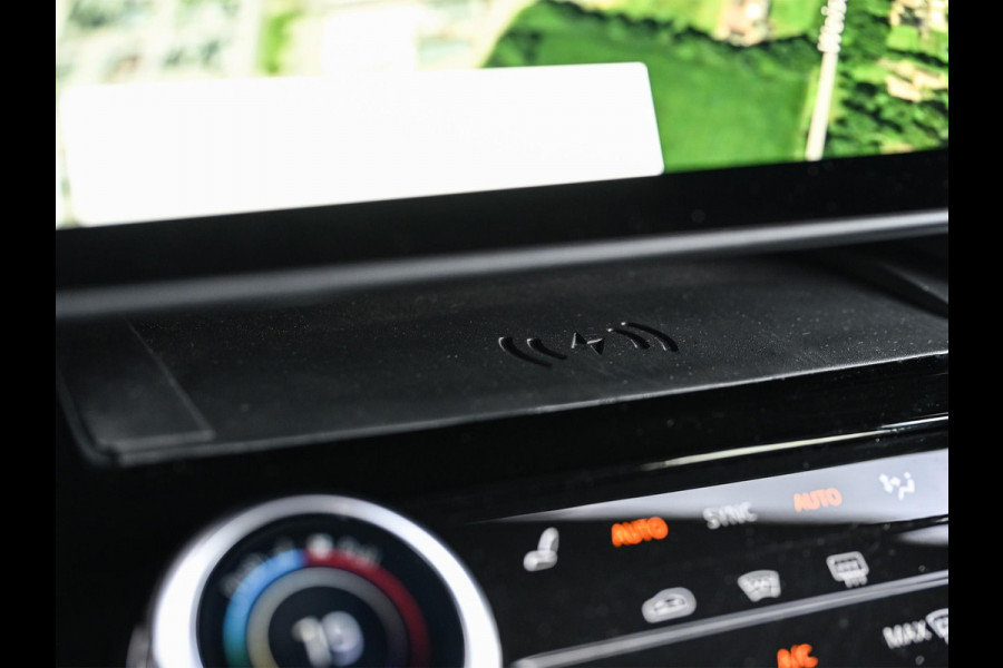 Land Rover Range Rover Sport 3.0 P440e Dynamic HSE | Panoramadak | NL-Auto | 360 Camera | HUD | Meridian | Luchtvering | Memory Seats | Trekhaak | Adaptive Cruise | Ambiance Interieur |