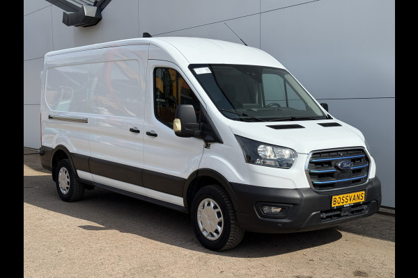Ford E-Transit 68kWh 184PK L3H2 317km WLTP 96,2% (SOH) BEV Snelladen Navigatie Cruise control Climate control 360 Camera Carplay Laadkabel Parkeersensoren
