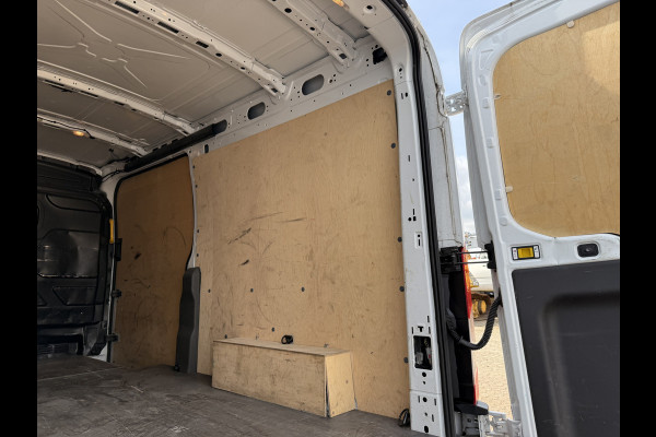 Ford E-Transit 68kWh 184PK L3H2 317km WLTP 96,2% (SOH) BEV Snelladen Navigatie Cruise control Climate control 360 Camera Carplay Laadkabel Parkeersensoren