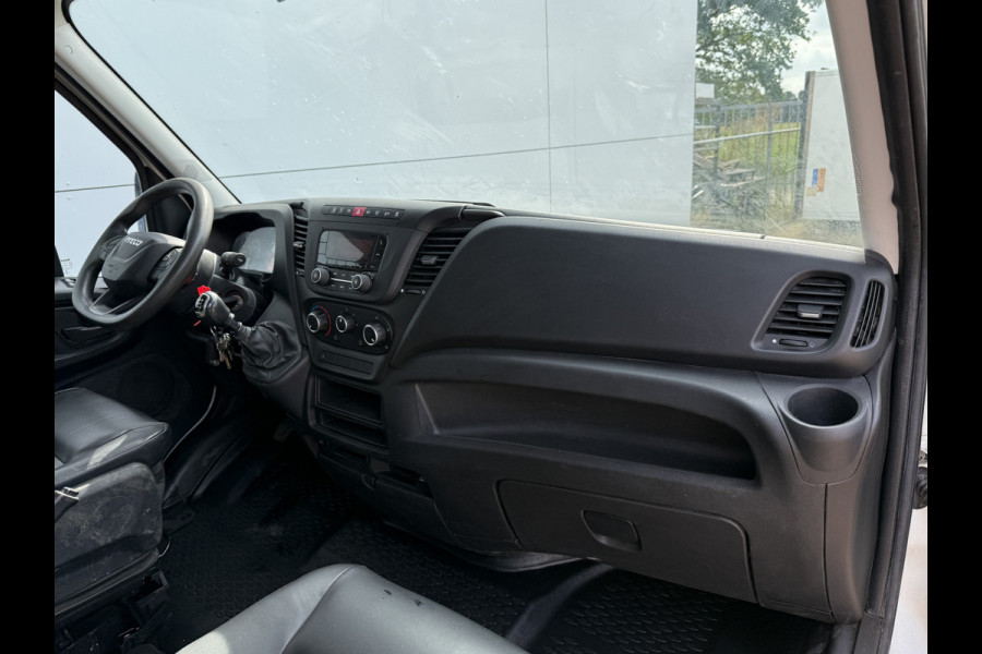 Iveco Daily 35C16 3.0 Dubbele Cabine Kipper Dubbellucht 3,5t Trekhaak 6 Stoelen Airco Cruise Control Luchtgeveerde stoel Benne Tipper