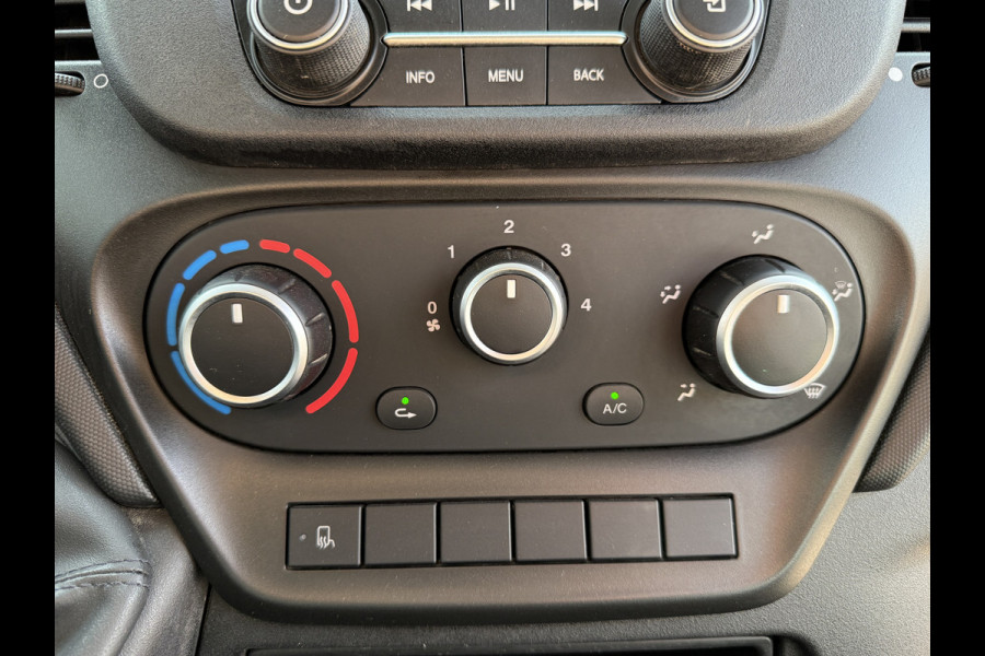 Iveco Daily 35C16 3.0 Dubbele Cabine Kipper Dubbellucht 3,5t Trekhaak 6 Stoelen Airco Cruise Control Luchtgeveerde stoel Benne Tipper