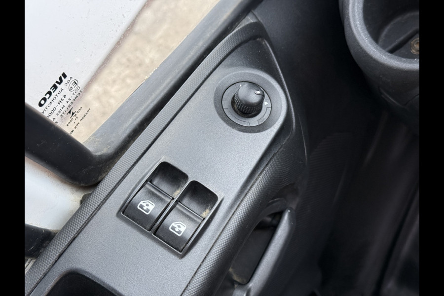 Iveco Daily 35C16 3.0 Dubbele Cabine Kipper Dubbellucht 3,5t Trekhaak 6 Stoelen Airco Cruise Control Luchtgeveerde stoel Benne Tipper