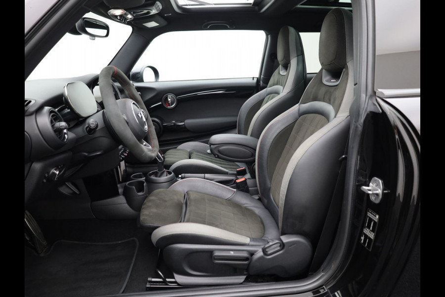 MINI 3-deurs 2.0 Cooper S Hammersmith | Pano | Keyless | Camera | Harman/Kardon | JCW | Prijs Rijklaar !!