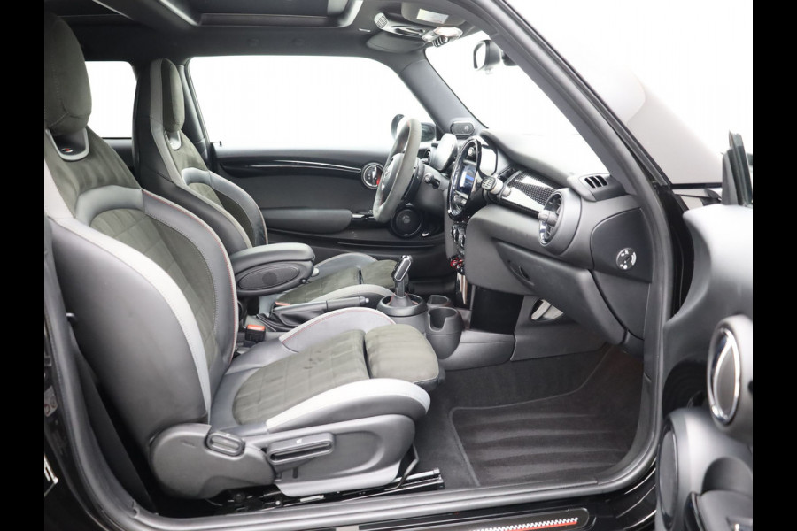 MINI 3-deurs 2.0 Cooper S Hammersmith | Pano | Keyless | Camera | Harman/Kardon | JCW | Prijs Rijklaar !!