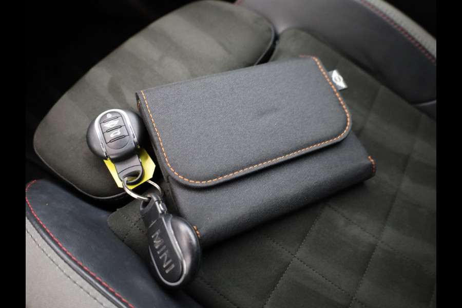 MINI 3-deurs 2.0 Cooper S Hammersmith | Pano | Keyless | Camera | Harman/Kardon | JCW | Prijs Rijklaar !!