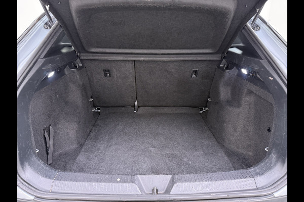 Volkswagen ID.4 Pro 82kWh 204PK SOH 96% Warmtepomp Trekhaak Adap.Cruise Apple Carplay Android Auto Navi Ecc Wifi Lmv 19" Led Isofix DAB Bluetooth Rijstrooksensor 1e Eigenaar Dealeronderhouden Origineel Nederlandse Auto