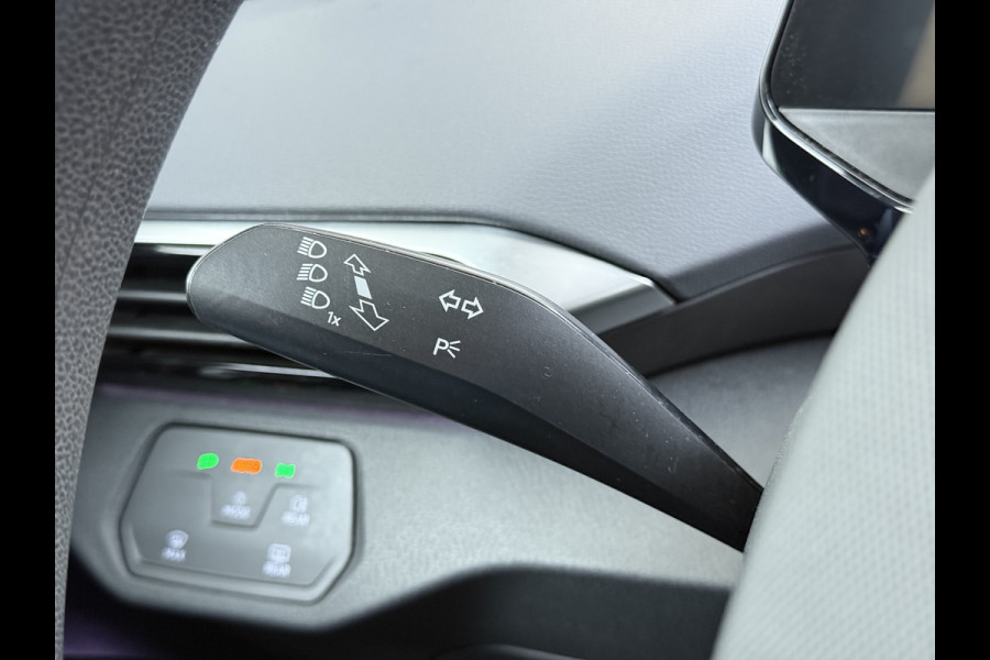 Volkswagen ID.4 Pro 82kWh 204PK SOH 96% Warmtepomp Trekhaak Adap.Cruise Apple Carplay Android Auto Navi Ecc Wifi Lmv 19" Led Isofix DAB Bluetooth Rijstrooksensor 1e Eigenaar Dealeronderhouden Origineel Nederlandse Auto