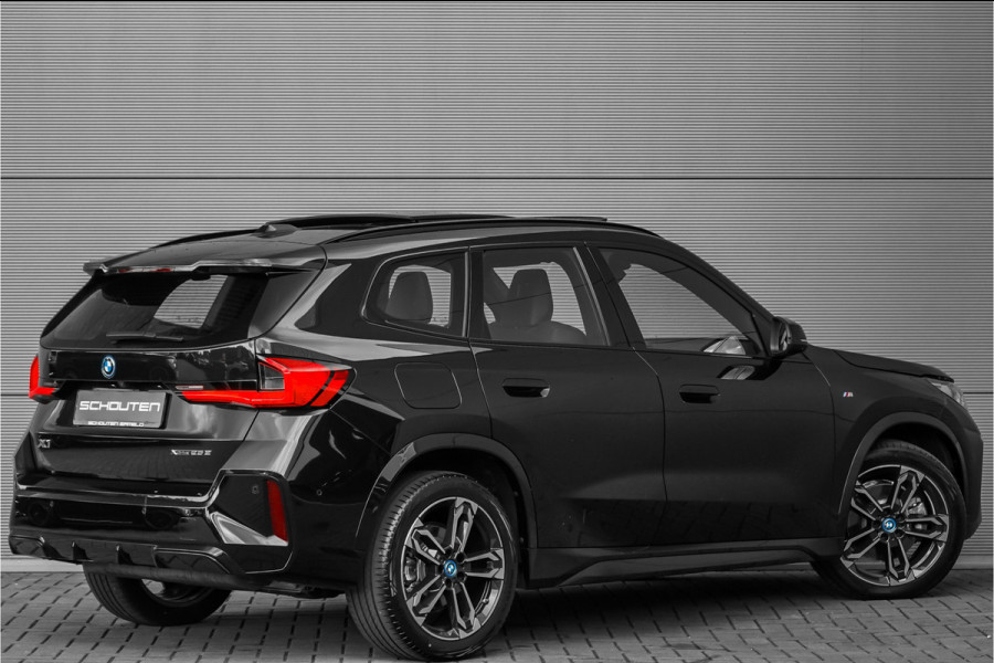 BMW X1 xDrive25e M-Sport Pano Driving Assist Pro Stuur & Stoelverw 360° HUD