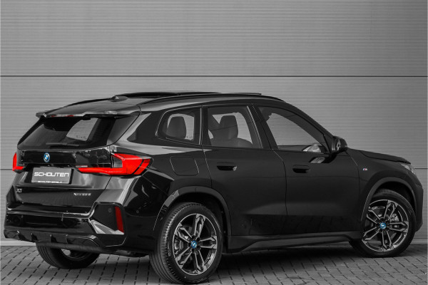BMW X1 xDrive25e M-Sport Pano Driving Assist Pro Stuur & Stoelverw 360° HUD