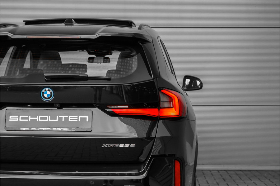 BMW X1 xDrive25e M-Sport Pano Driving Assist Pro Stuur & Stoelverw 360° HUD
