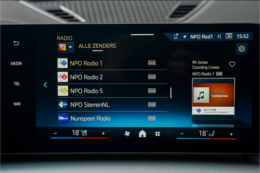 BMW X1 xDrive25e M-Sport Pano Driving Assist Pro Stuur & Stoelverw 360° HUD