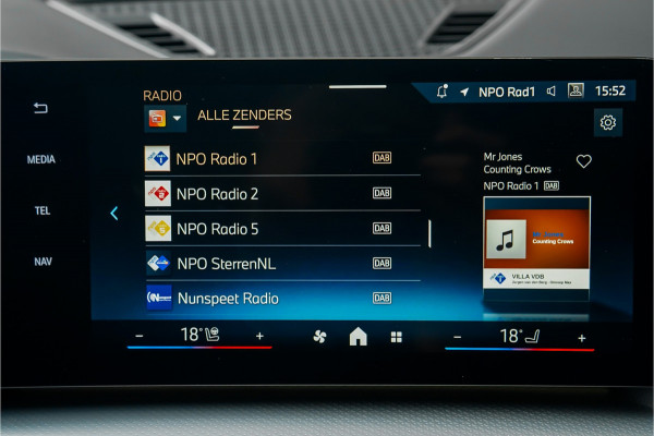 BMW X1 xDrive25e M-Sport Pano Driving Assist Pro Stuur & Stoelverw 360° HUD