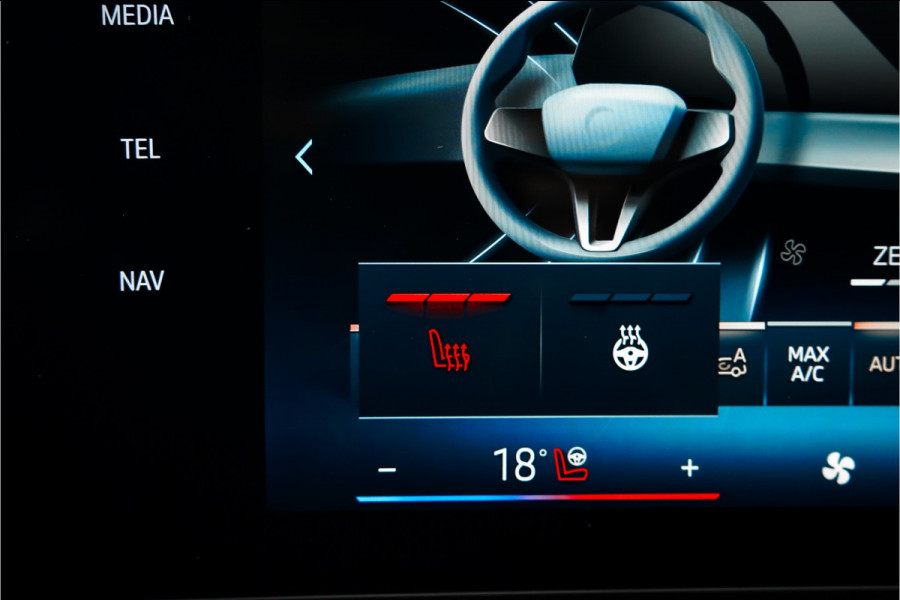 BMW X1 xDrive25e M-Sport Pano Driving Assist Pro Stuur & Stoelverw 360° HUD