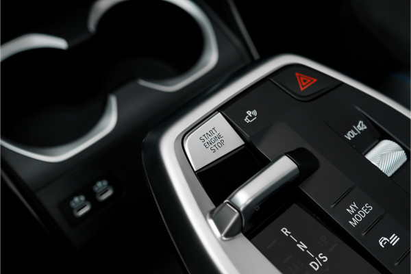BMW X1 xDrive25e M-Sport Pano Driving Assist Pro Stuur & Stoelverw 360° HUD