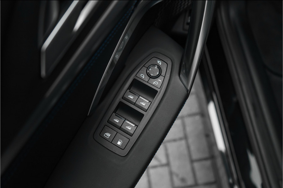 BMW X1 xDrive25e M-Sport Pano Driving Assist Pro Stuur & Stoelverw 360° HUD