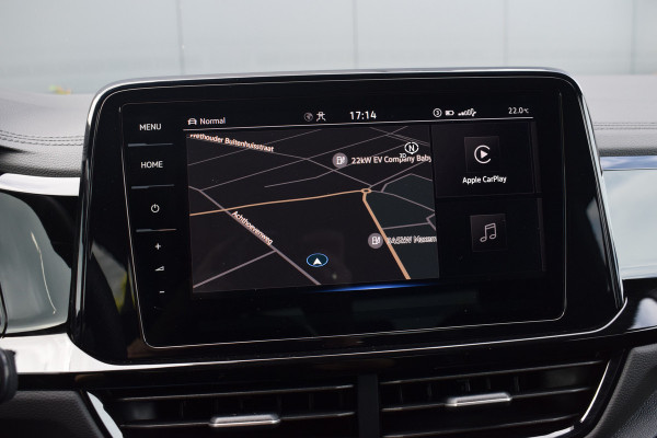 Volkswagen T-Roc 1.5 TSI R-Line Leer | Pano | Camera