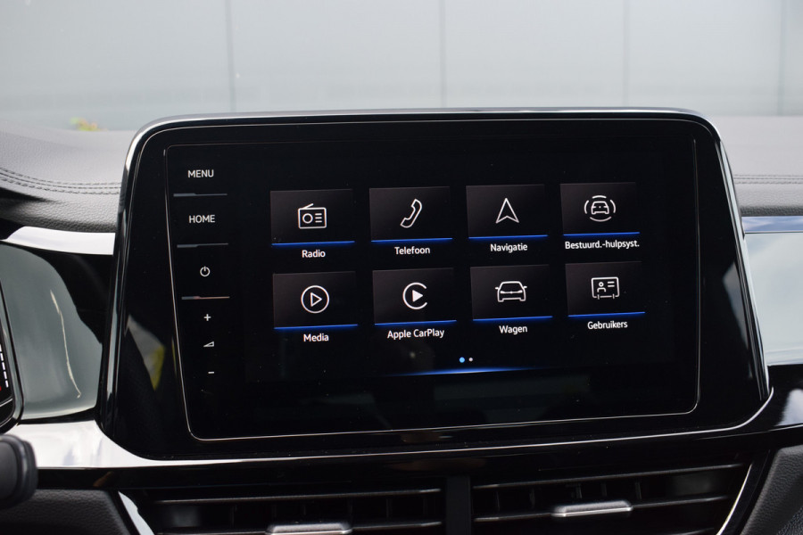 Volkswagen T-Roc 1.5 TSI R-Line Leer | Pano | Camera
