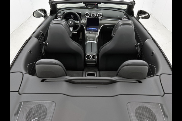Mercedes-Benz CLE Cabriolet 180 AMG Line Premium pakket | Night pakket | Windschut | 360 graden camera | AIRSCARF| dodenhoekassisitent Premium pakket | Night pakket | Windschut | 360 graden camera | AIRSCARF| dodenhoekassisitent