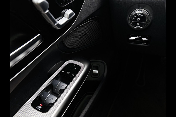 Mercedes-Benz CLE Cabriolet 180 AMG Line Premium pakket | Night pakket | Windschut | 360 graden camera | AIRSCARF| dodenhoekassisitent Premium pakket | Night pakket | Windschut | 360 graden camera | AIRSCARF| dodenhoekassisitent