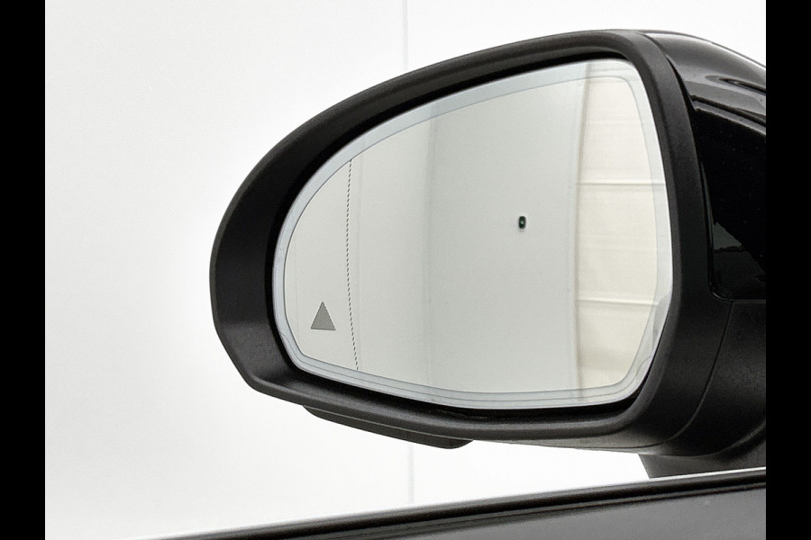 Mercedes-Benz CLE Cabriolet 180 AMG Line Premium pakket | Night pakket | Windschut | 360 graden camera | AIRSCARF| dodenhoekassisitent Premium pakket | Night pakket | Windschut | 360 graden camera | AIRSCARF| dodenhoekassisitent