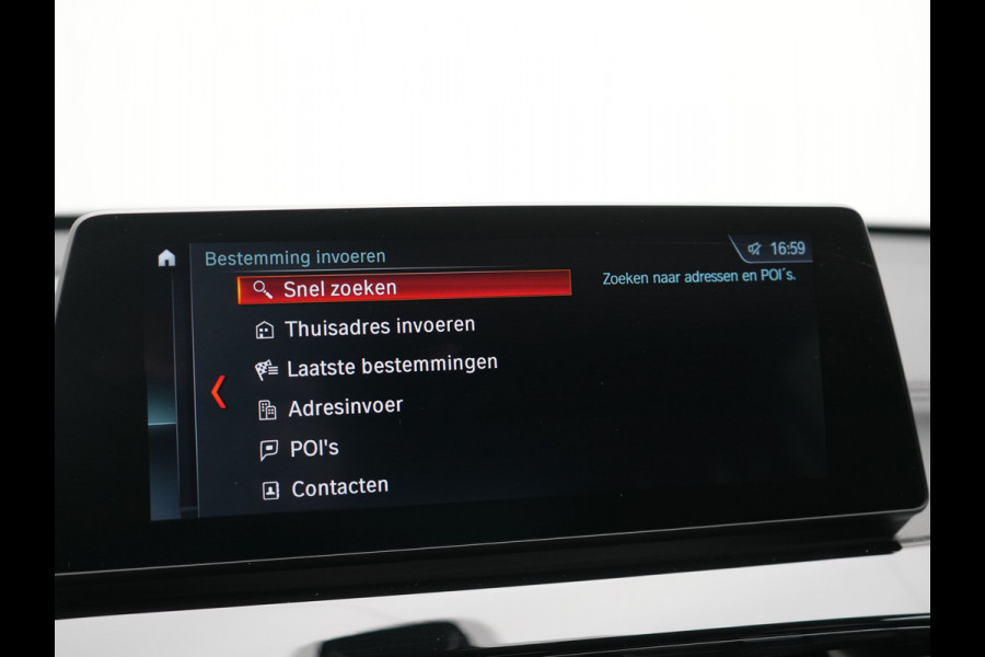 BMW X1 xDrive25e Sportline PHEV 221pk Dealer O.H | Trekhaak Afn. | Camera | Harman / Kardon | Head Up | Sporstoelen Verwarmd | Cruise Control | Carplay | Sfeerverlichting | Navigatie | DAB | 18"L.M | Plug In Hybrid |