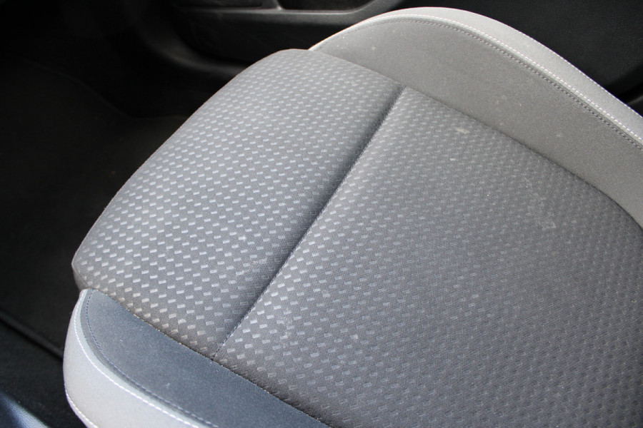 Ford FOCUS Wagon 1.0 EcoBoost Trend Edition Business | Adaptieve cruise | Trekhaak | Parkeersensoren voor + achter | Navigatie