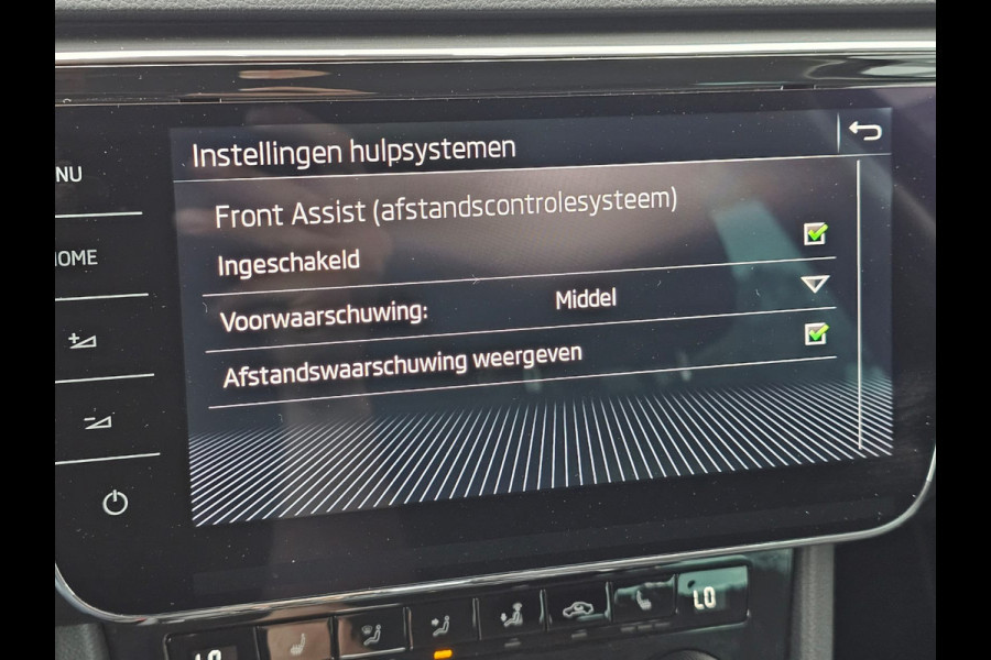 Škoda Superb Combi 1.5 TSI ACT Style Business | Automaat | Xenon | Trekhaak | Camera | App-connect | Stoelverwarming | Keyless | Sunset |